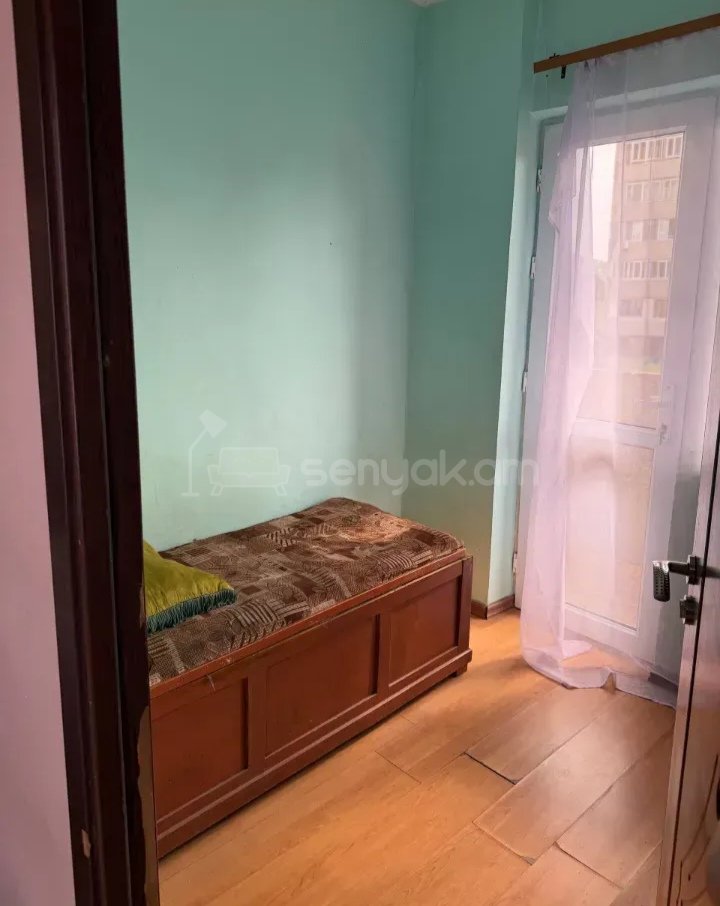3 Սենյականոց Բնակարան, 70քմ, 4/9 հարկ, Նորմալ Վիճակում, Կահավորված