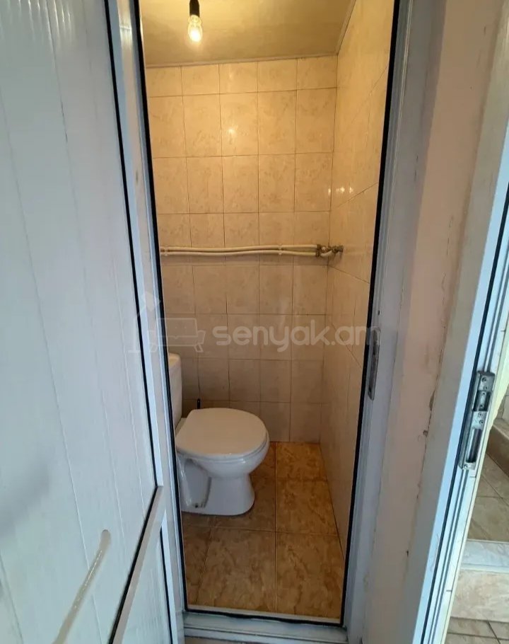 3 Սենյականոց Բնակարան, 70քմ, 4/9 հարկ, Նորմալ Վիճակում, Կահավորված