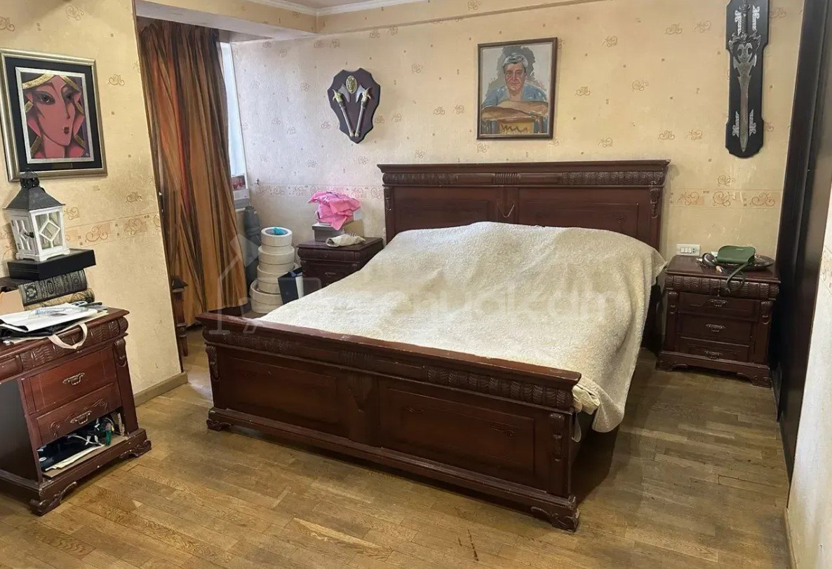 3 Սենյականոց Բնակարան, 99քմ, 2/10 հարկ, Նորմալ Վիճակում