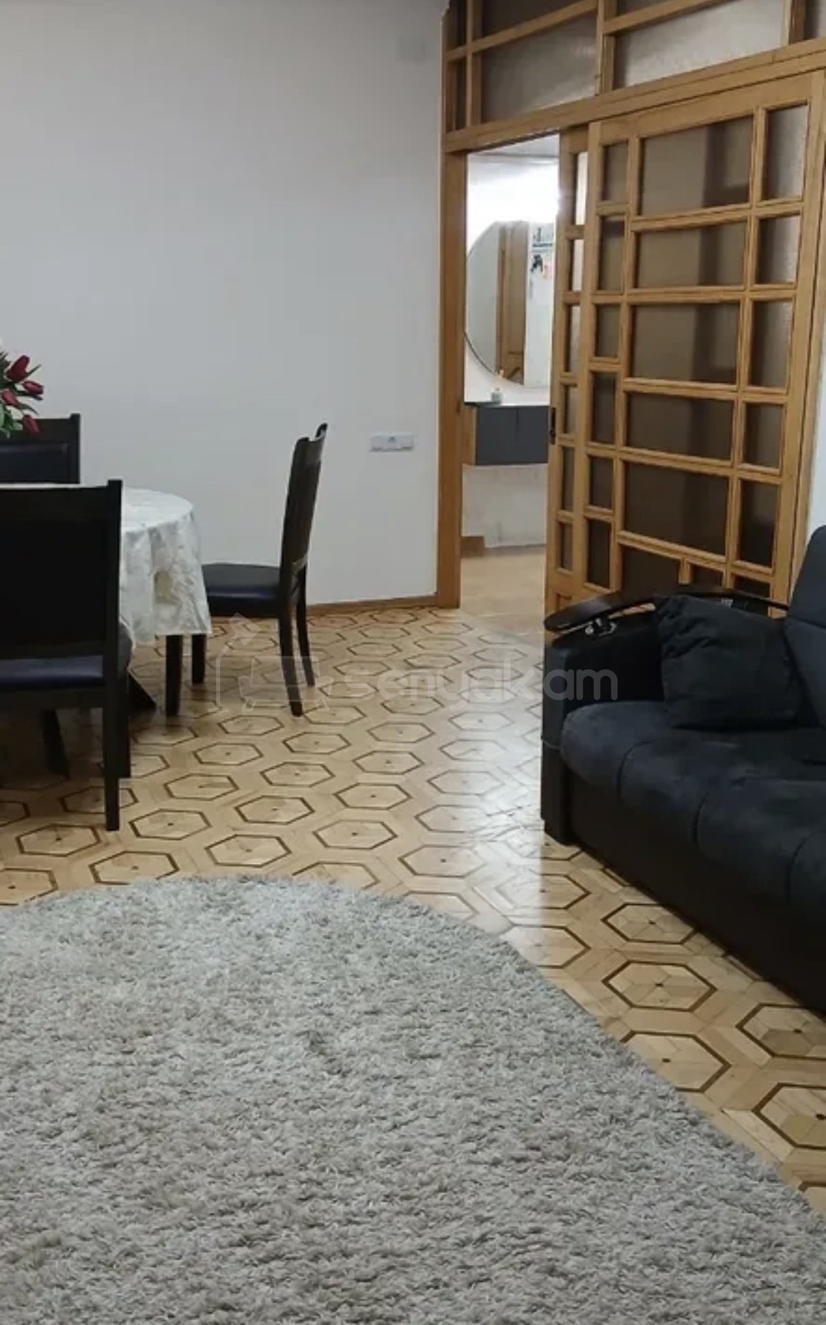 2 Սենյականոց Բնակարան Քարե Շենքում, 80քմ, 5/5 հարկ, Կապիտալ Վերանորոգված