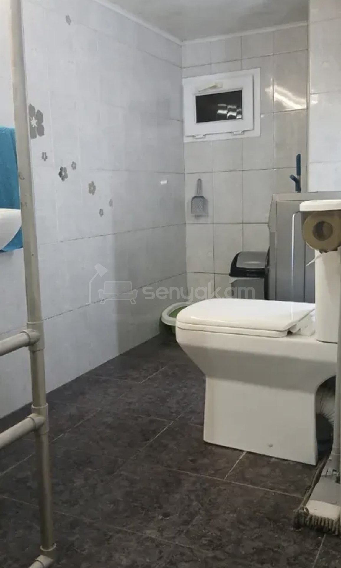 2 Սենյականոց Բնակարան Քարե Շենքում, 74քմ, 5/5 հարկ, Կապիտալ Վերանորոգված