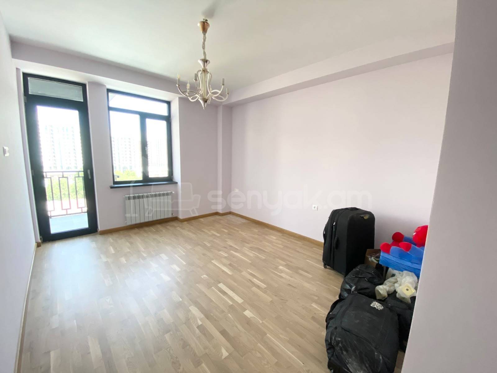 3 Սենյականոց Բնակարան Նորակառույցում, 111քմ, 11/14 հարկ, Կապիտալ Վերանորոգված