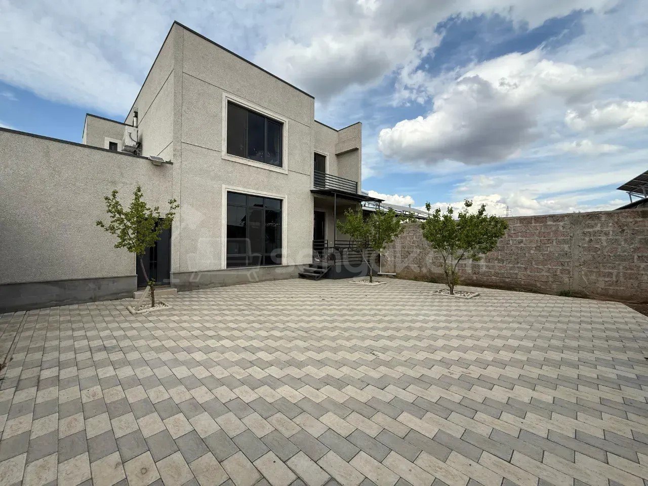 5 Սենյականոց Շքեղ Առանձնատուն, 245քմ, Ավտոտնակով