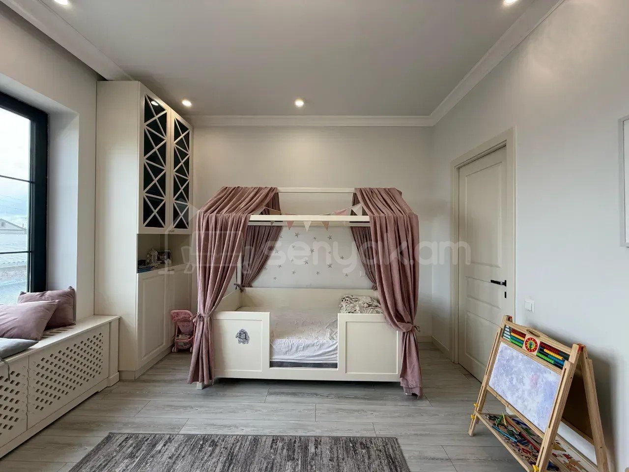5 Սենյականոց Շքեղ Առանձնատուն, 245քմ, Ավտոտնակով