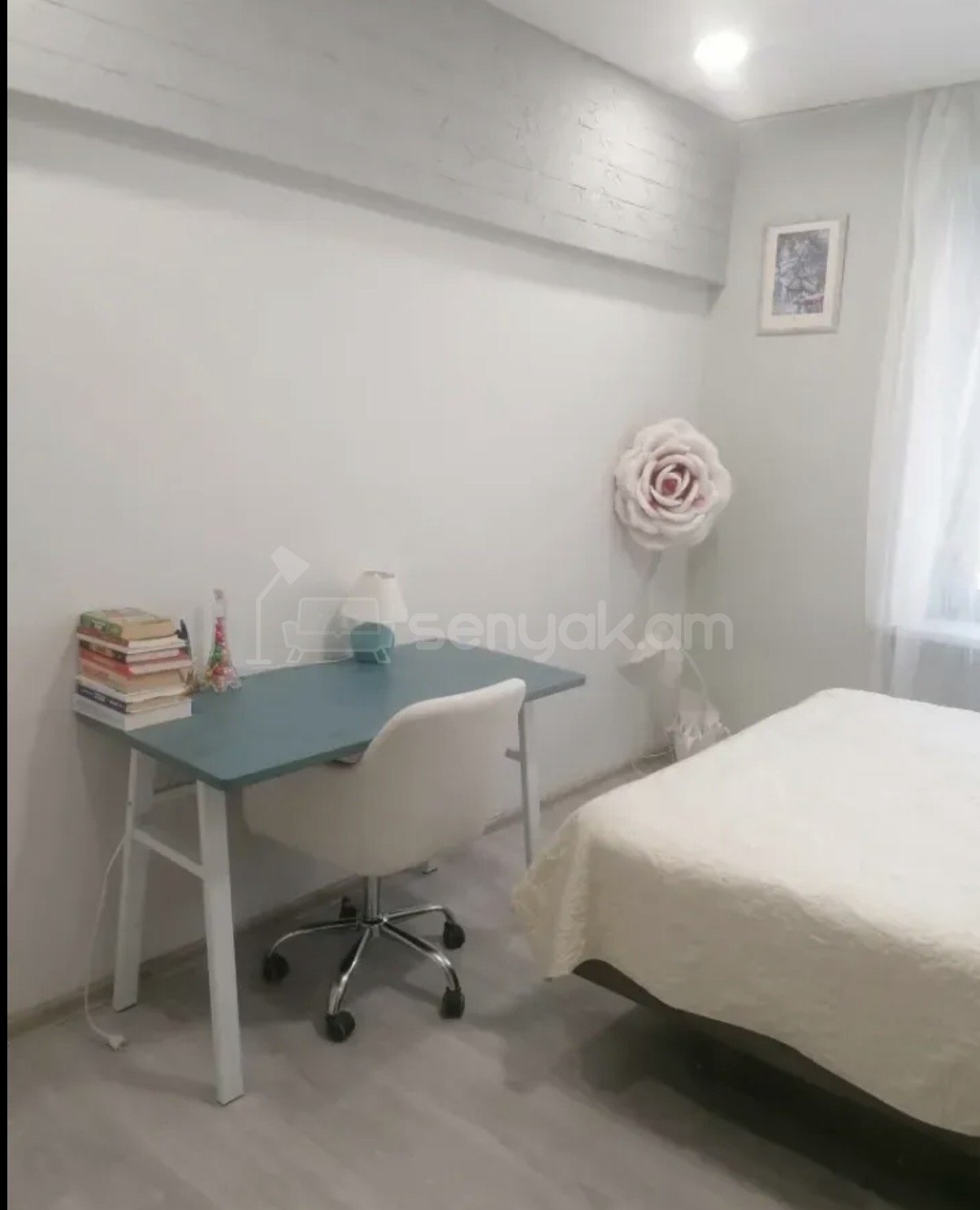 3 Սենյականոց Բնակարան Քարե Շենքում, 57քմ, 5/5 հարկ, Կապիտալ Վերանորոգված