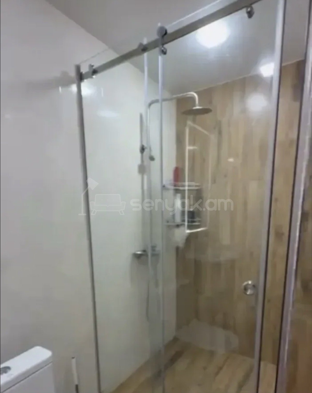 2 Սենյականոց Բնակարան Քարե Շենքում, 52քմ, 5/5 հարկ, Կապիտալ Վերանորոգված