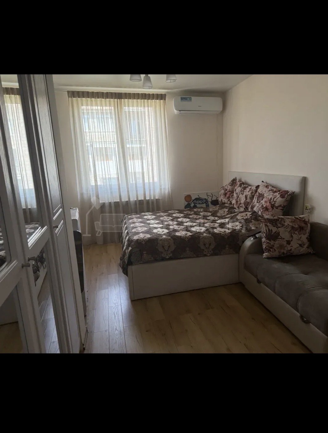 2 Սենյականոց Բնակարան Քարե Շենքում, 52քմ, 5/5 հարկ, Կապիտալ Վերանորոգված