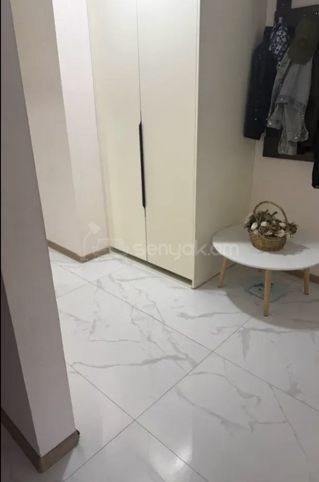 2 Սենյականոց Բնակարան Քարե Շենքում, 52քմ, 5/5 հարկ, Կապիտալ Վերանորոգված
