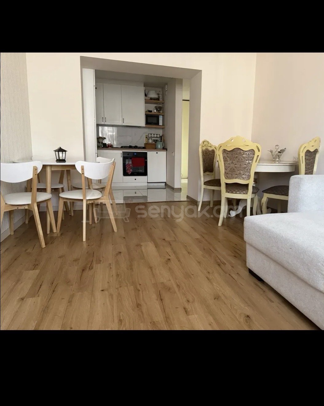 2 Սենյականոց Բնակարան Քարե Շենքում, 52քմ, 5/5 հարկ, Կապիտալ Վերանորոգված