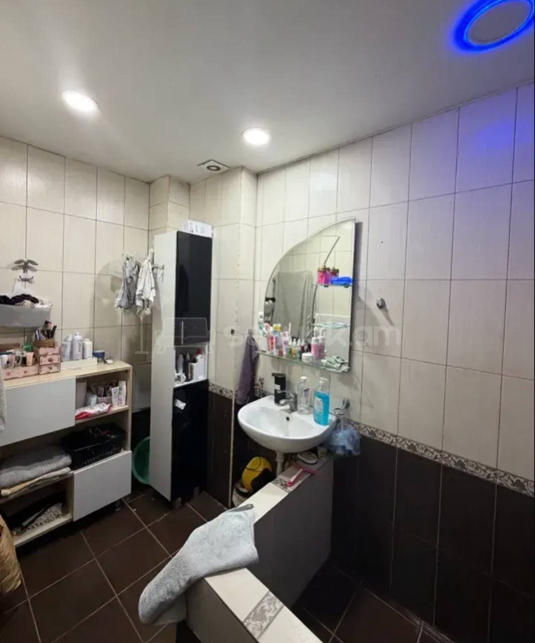 3 Սենյականոց Բնակարան Քարե Շենքում, 55քմ, 1/5 հարկ, Կապիտալ Վերանորոգված