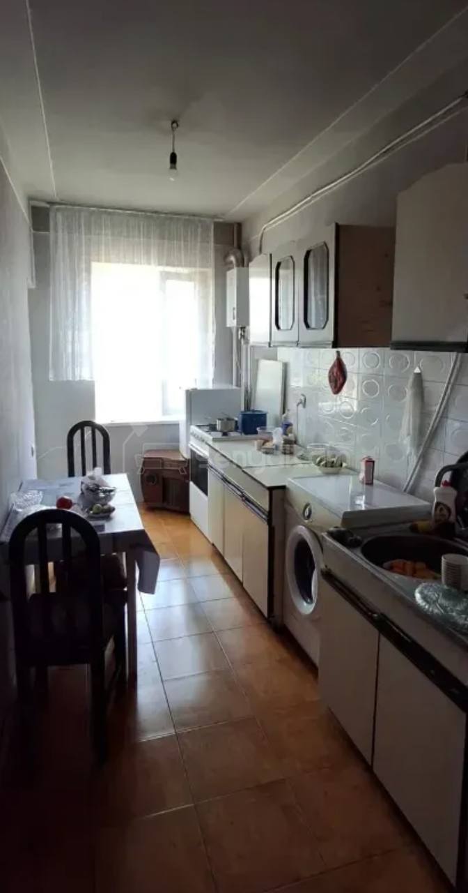 3 Սենյականոց Բնակարան, 78քմ, 2/9 հարկ, Կոսմետիկ Վերանորոգված, Կահավորված