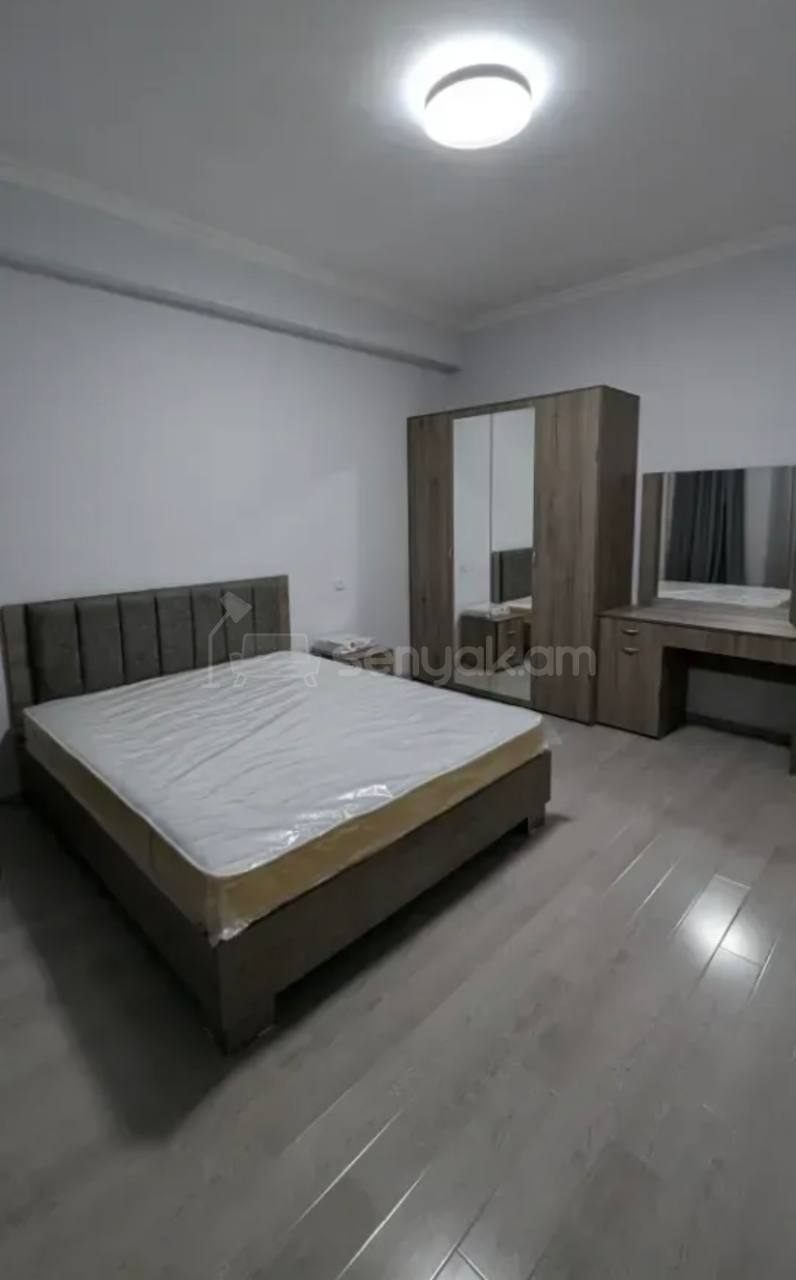 3 Սենյականոց Բնակարան, 100քմ, 8/17 հարկ, Կապիտալ Վերանորոգված, Կահավորված, Արևկող
