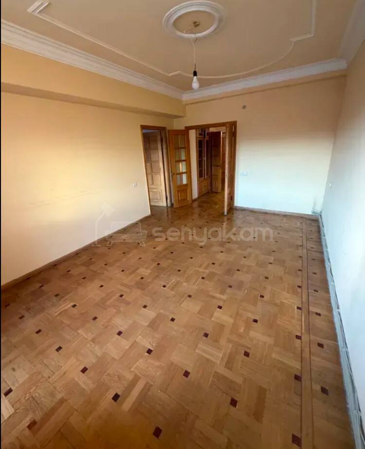 4 Սենյականոց Բնակարան, 93քմ, 2/14 հարկ, Նորմալ Վիճակում