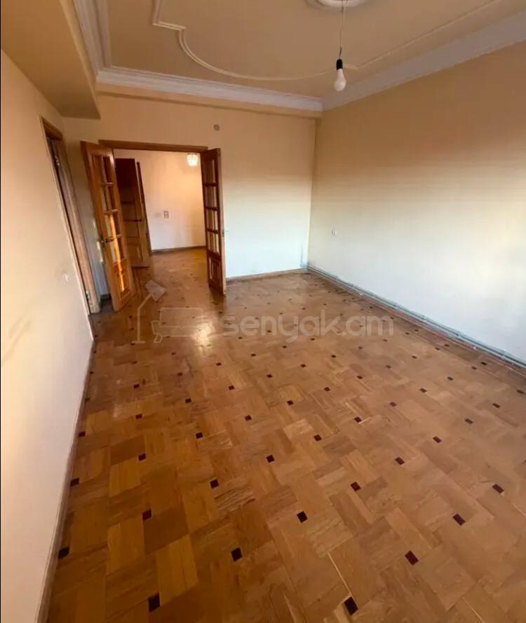 4 Սենյականոց Բնակարան, 93քմ, 2/14 հարկ, Նորմալ Վիճակում