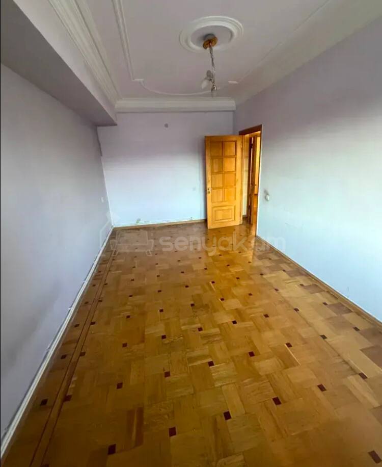 4 Սենյականոց Բնակարան, 93քմ, 2/14 հարկ, Նորմալ Վիճակում