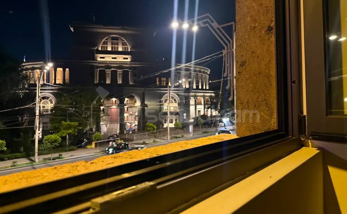 2 Սենյականոց Բնակարան Քարե Շենքում, 40քմ, 2/5 հարկ, Կապիտալ Վերանորոգված, Կահավորված