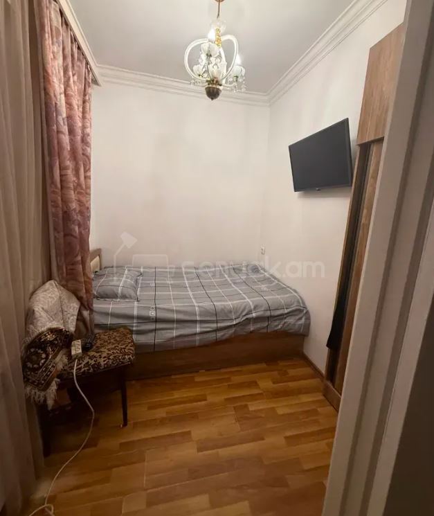 3 Սենյականոց Բնակարան Քարե Շենքում, 90քմ, 5/5 հարկ, Դիզայներական Վերանորոգված