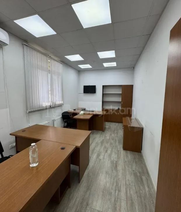 Օֆիսային Տարածք, 57քմ, Կապիտալ Վերանորոգված