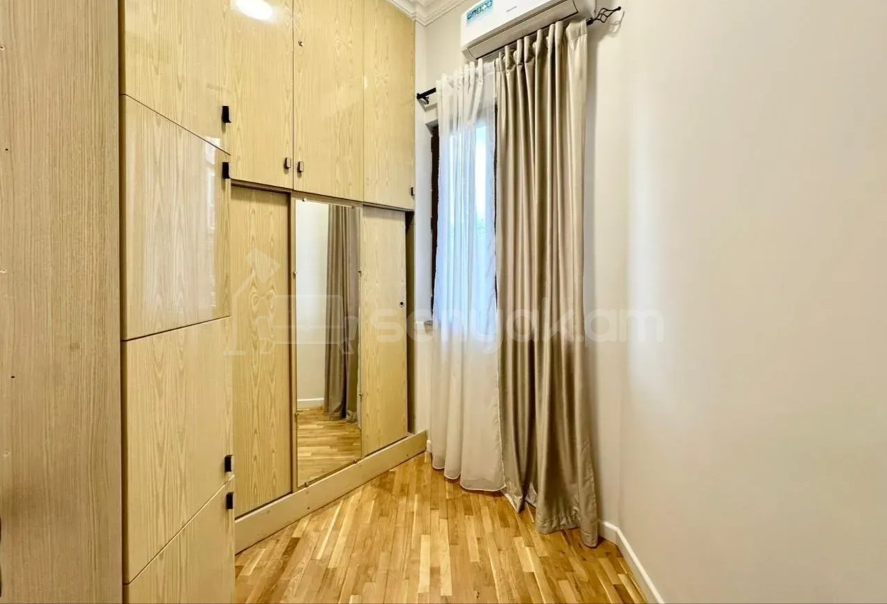 3 Սենյականոց Բնակարան Քարե Շենքում, 70քմ, 2/5 հարկ, Դիզայներական Վերանորոգված, Կահավորված