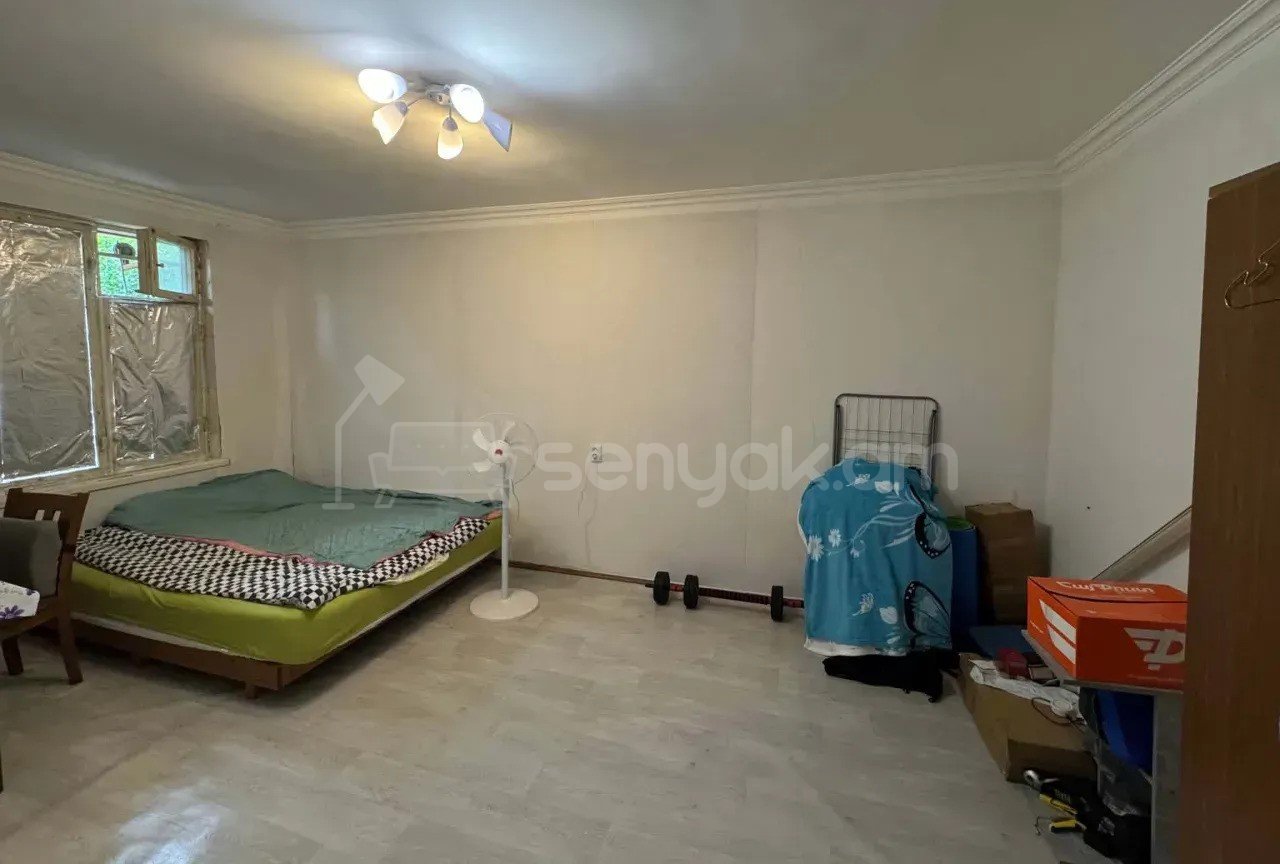 1 Սենյականոց Բնակարան, 30քմ, 1/4 հարկ, Պետական Վիճակում