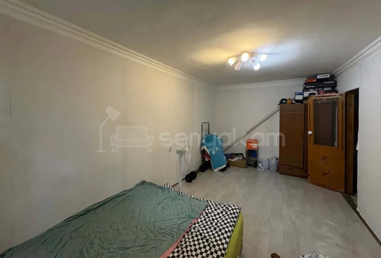 1 Սենյականոց Բնակարան, 30քմ, 1/4 հարկ, Պետական Վիճակում