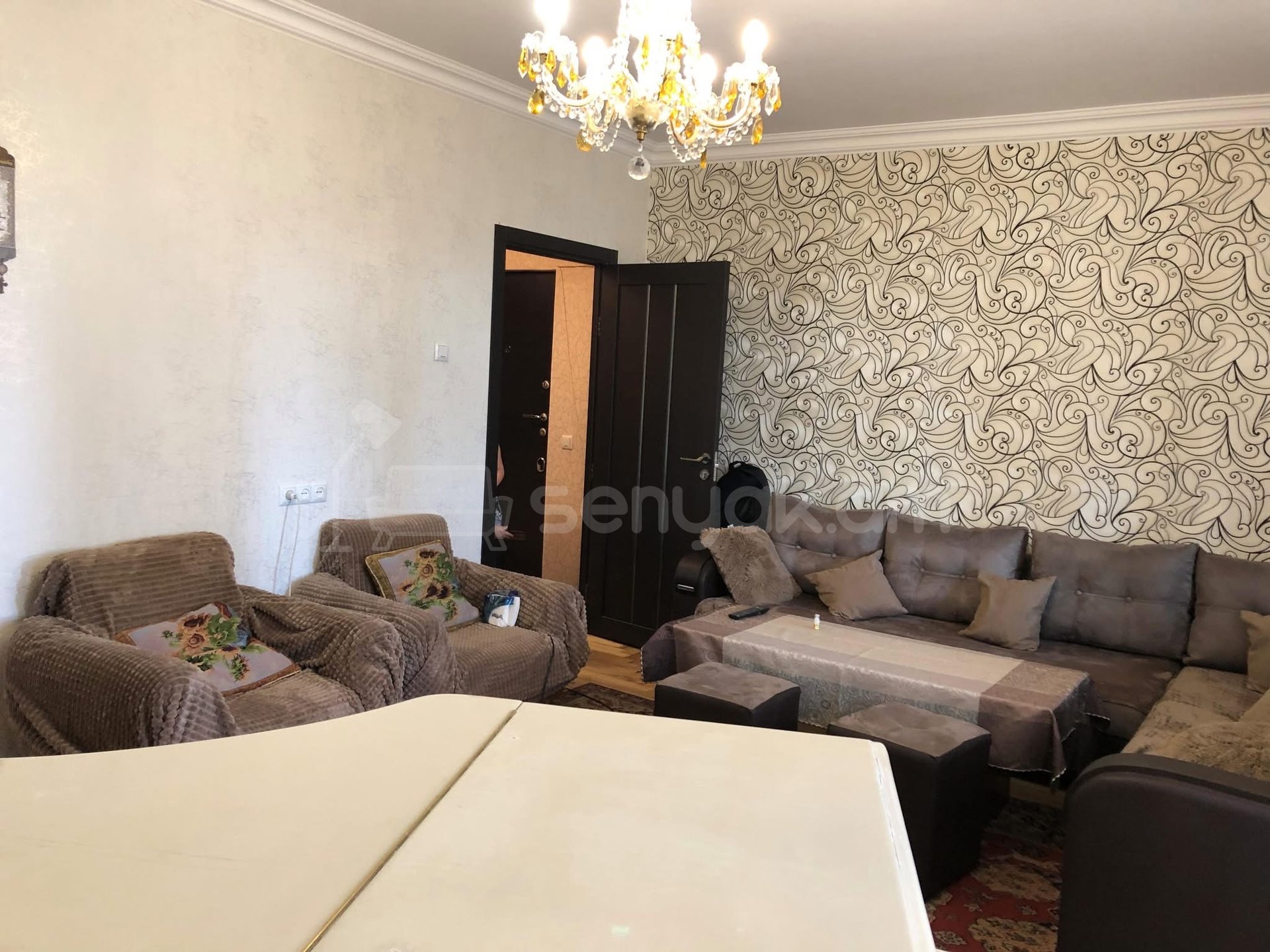3 Սենյականոց Բնակարան, 80քմ, 5/9 հարկ, Նորմալ Վիճակում, Կահավորված