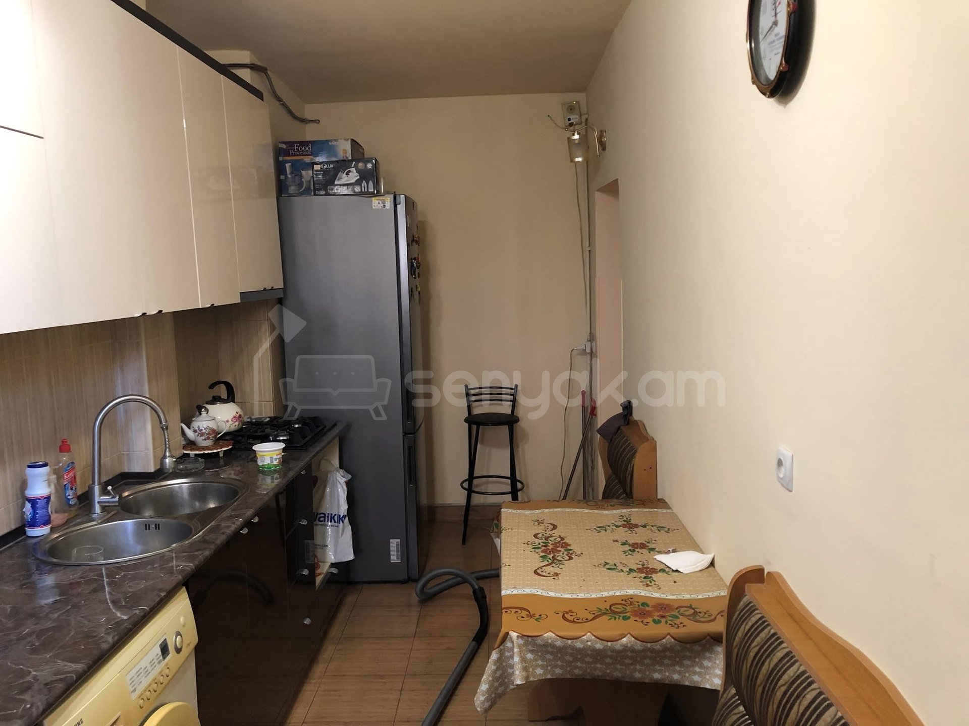 3 Սենյականոց Բնակարան, 80քմ, 5/9 հարկ, Նորմալ Վիճակում, Կահավորված