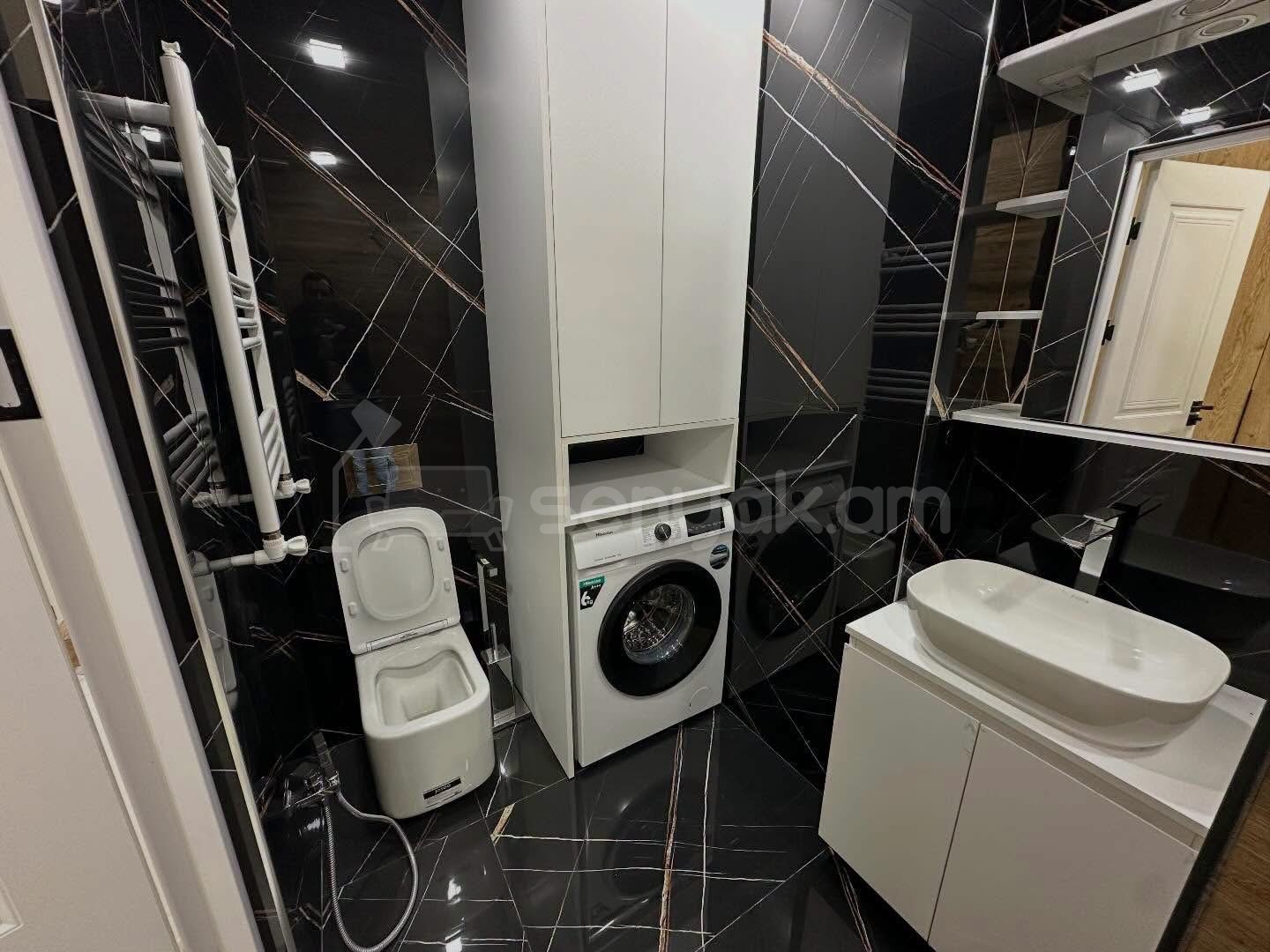 2 Սենյականոց Բնակարան Նորակառույցում, 52քմ, 5/15 հարկ, Կապիտալ Վերանորոգված, Կահավորված