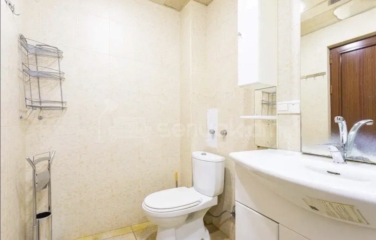 3 Սենյականոց Բնակարան Քարե Շենքում, 80քմ, 4/5 հարկ, Կապիտալ Վերանորոգված, Կահավորված