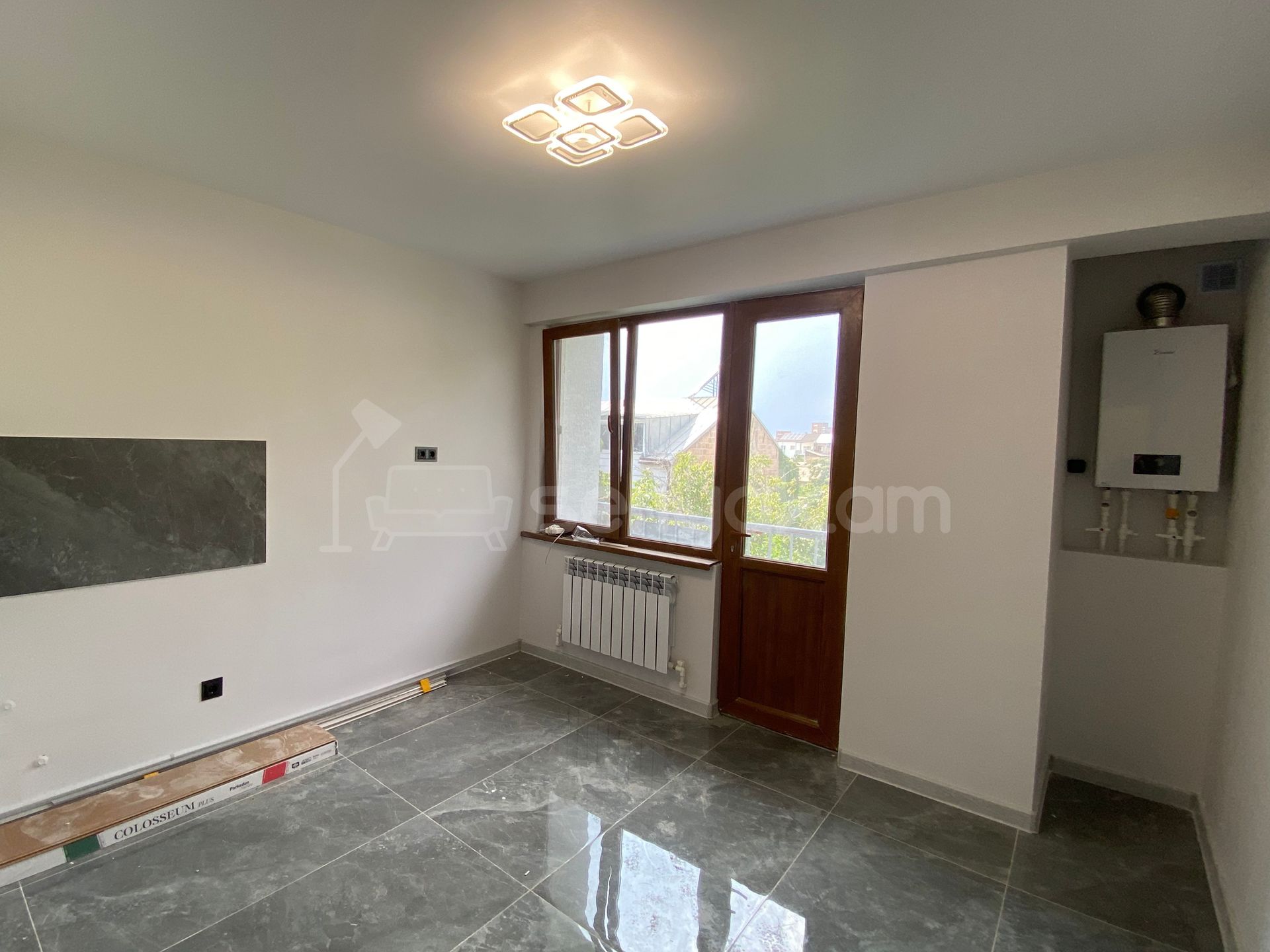 2 Սենյականոց Բնակարան Քարե Շենքում, 32քմ, 4/5 հարկ, Կապիտալ Վերանորոգված