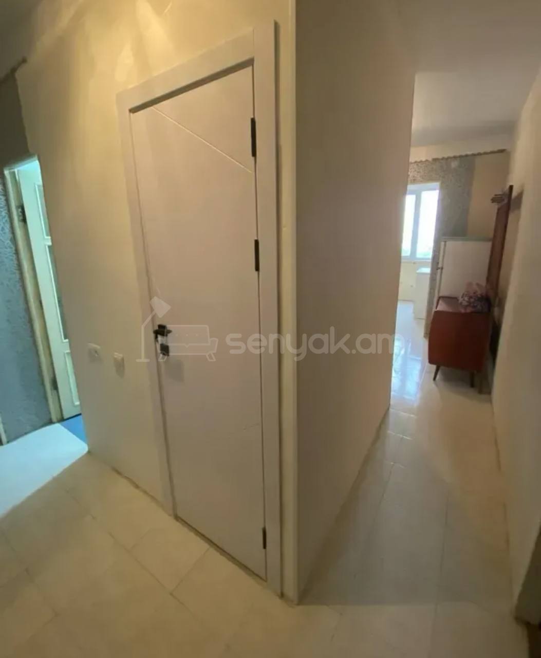 2 Սենյականոց Բնակարան Քարե Շենքում, 60քմ, 4/5 հարկ, Պետական Վիճակում, Կահավորված