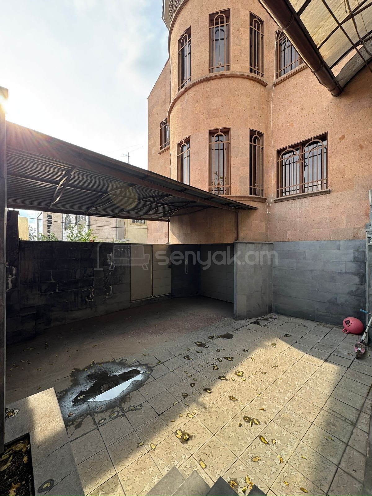 4 Սենյականոց Սեփական Տուն, 345քմ, Կապիտալ Վերանորոգված, Կահավորված, Ավտոտնակով