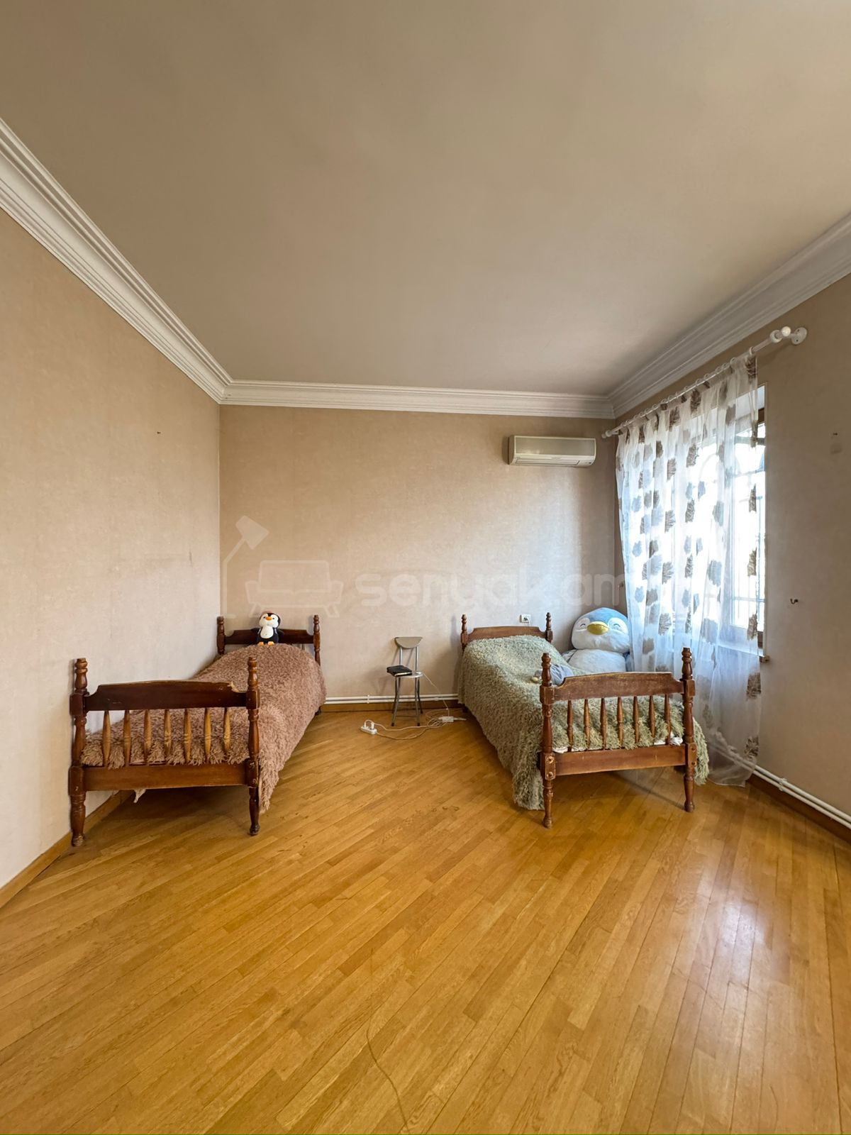4 Սենյականոց Սեփական Տուն, 345քմ, Կապիտալ Վերանորոգված, Կահավորված, Ավտոտնակով