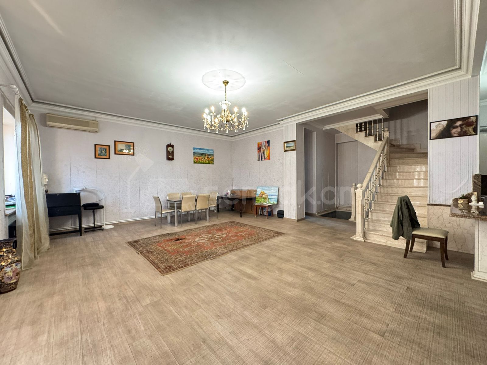 4 Սենյականոց Սեփական Տուն, 345քմ, Կապիտալ Վերանորոգված, Կահավորված, Ավտոտնակով
