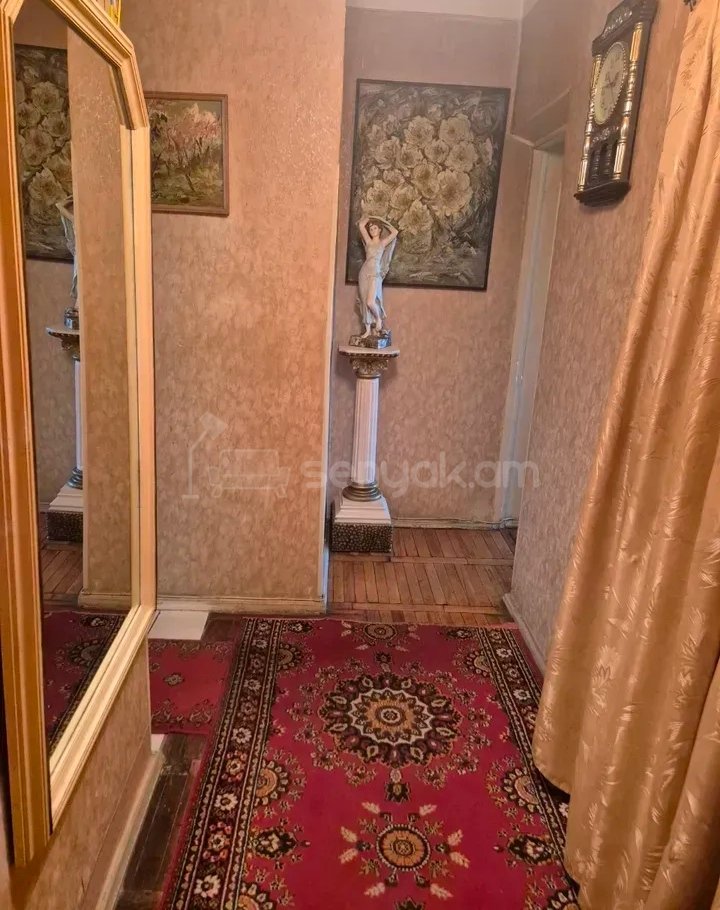 2 Սենյականոց Բնակարան Քարե Շենքում, 67քմ, 1/5 հարկ, Նորմալ Վիճակում