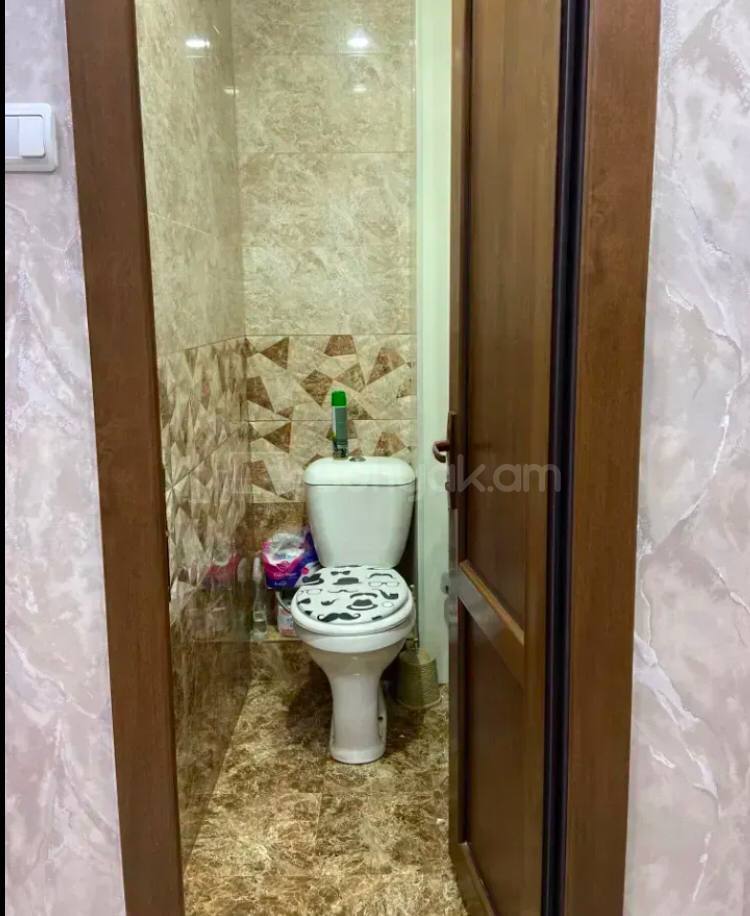2 Սենյականոց Բնակարան Քարե Շենքում, 69քմ, 1/5 հարկ, Կապիտալ Վերանորոգված