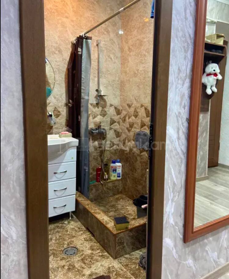 2 Սենյականոց Բնակարան Քարե Շենքում, 69քմ, 1/5 հարկ, Կապիտալ Վերանորոգված