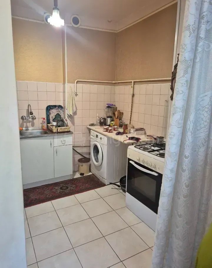 2 Սենյականոց Բնակարան Քարե Շենքում, 67քմ, 1/5 հարկ, Պետական Վիճակում