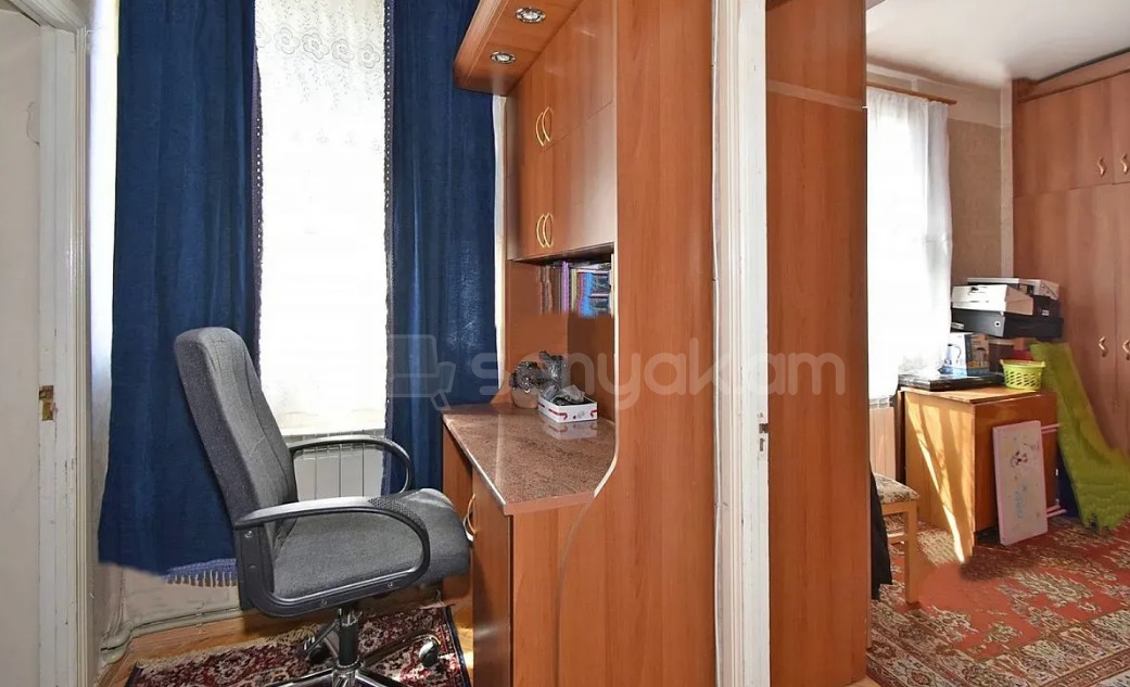 4 Սենյականոց Բնակարան Քարե Շենքում, 97քմ, 4/5 հարկ, Կապիտալ Վերանորոգված