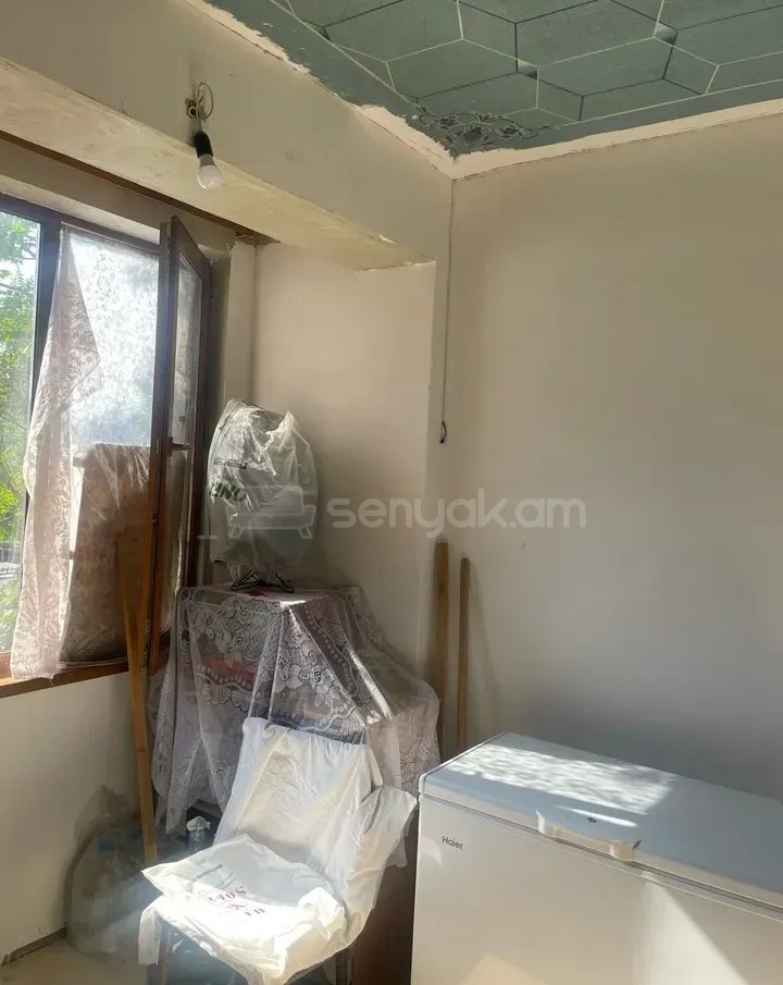 3 Սենյականոց Բնակարան Քարե Շենքում, 67քմ, 2/5 հարկ, Նորմալ Վիճակում