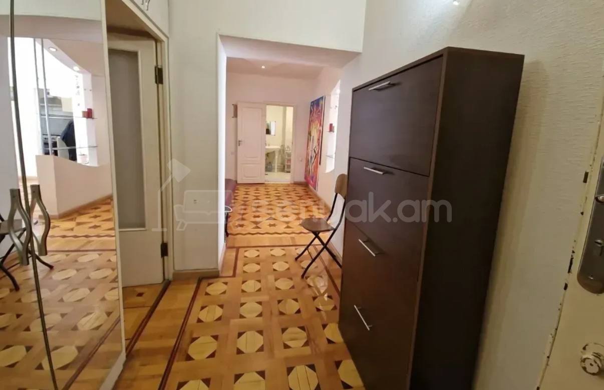 4 Սենյականոց Բնակարան, 105քմ, 2/9 հարկ, Կապիտալ Վերանորոգված, Կահավորված