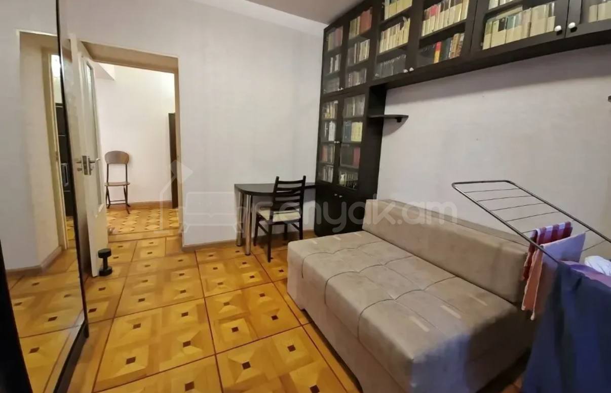 4 Սենյականոց Բնակարան, 105քմ, 2/9 հարկ, Կապիտալ Վերանորոգված, Կահավորված
