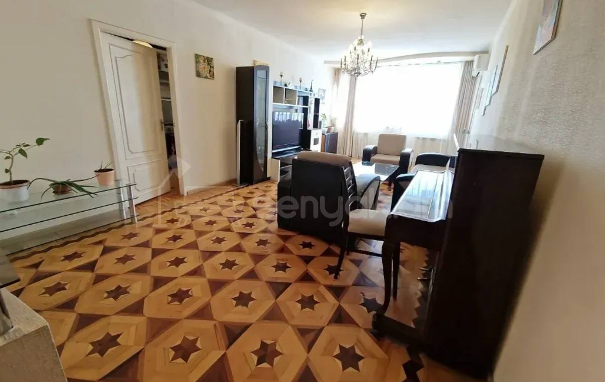 4 Սենյականոց Բնակարան, 105քմ, 2/9 հարկ, Կապիտալ Վերանորոգված, Կահավորված