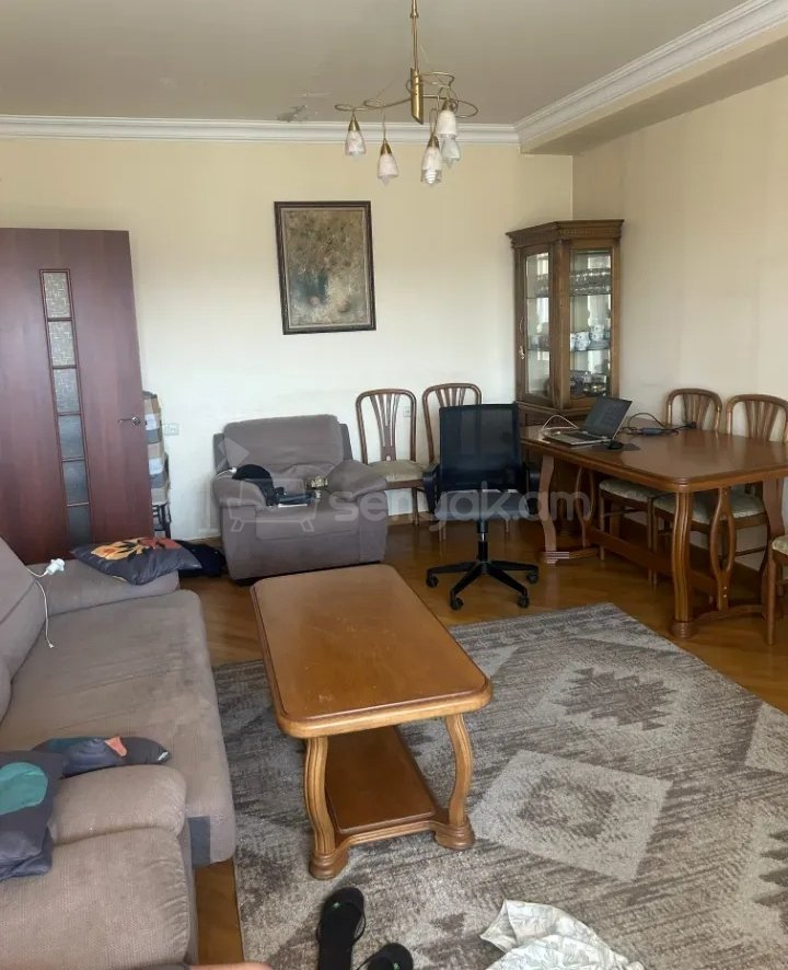 3 Սենյականոց Բնակարան, 80քմ, 11/14 հարկ, Նորմալ Վիճակում