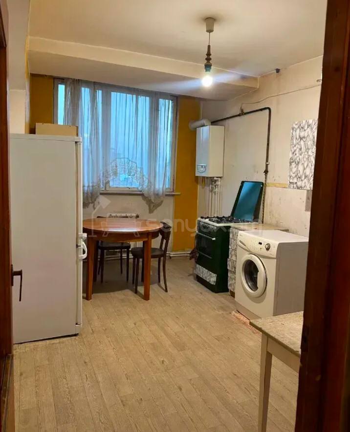 3 Սենյականոց Բնակարան, 76քմ, 7/12 հարկ, Նորմալ Վիճակում