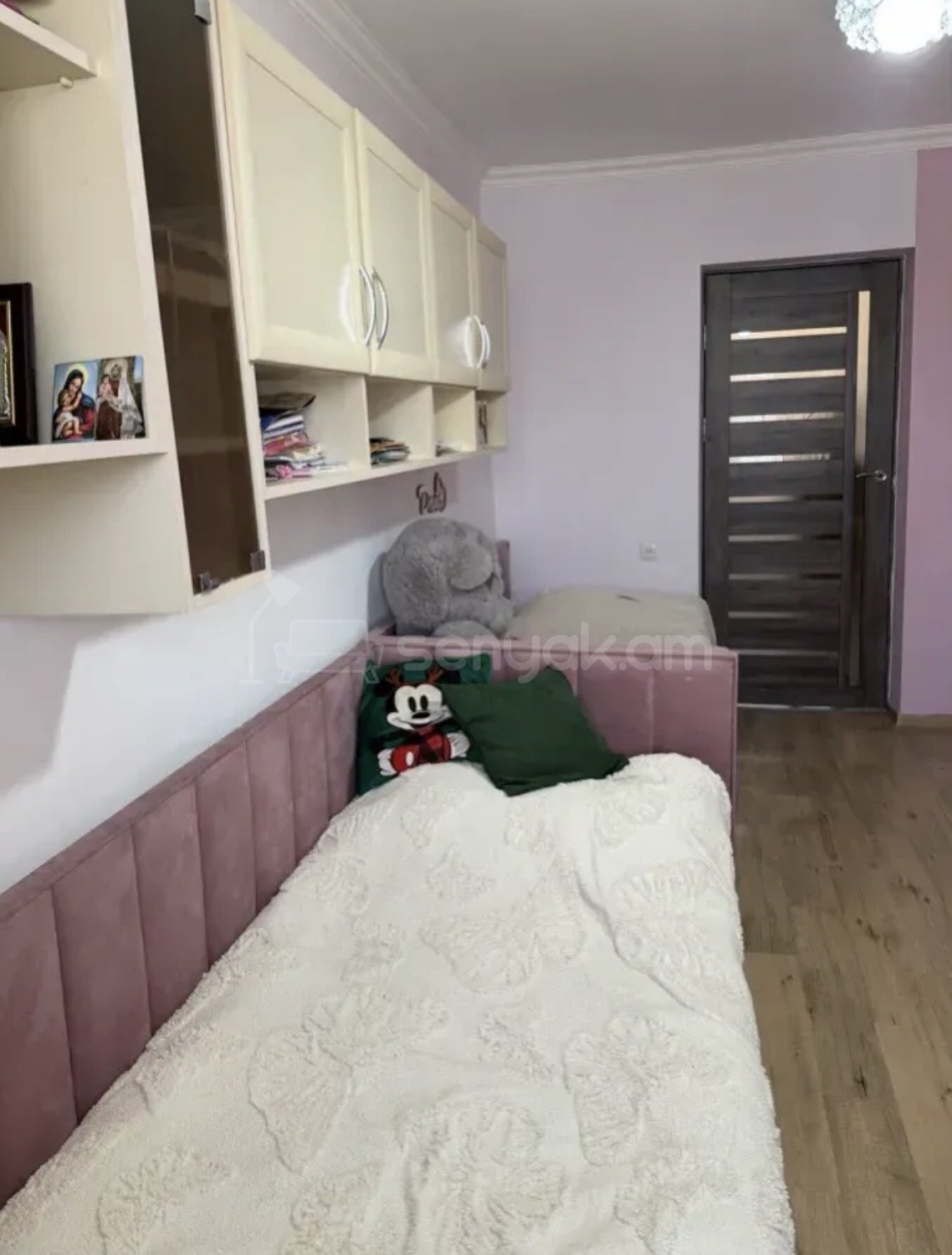 3 Սենյականոց Բնակարան Քարե Շենքում, 80քմ, 5/5 հարկ, Կապիտալ Վերանորոգված, Կահավորված, Արևկող