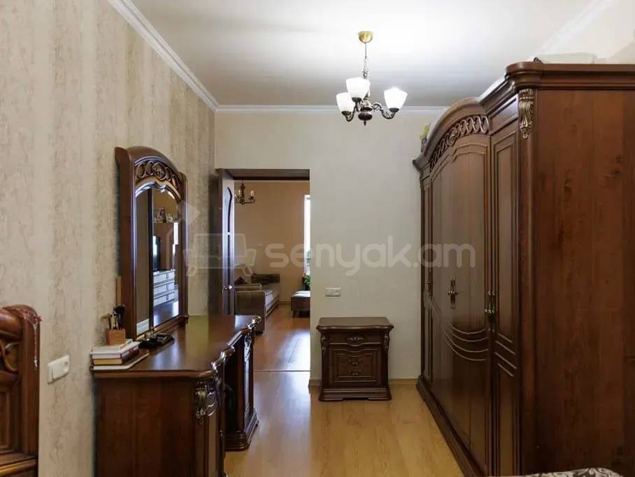 3 Սենյականոց Բնակարան Քարե Շենքում, 63քմ, 2/4 հարկ, Կապիտալ Վերանորոգված
