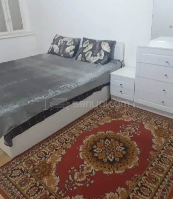 3 Սենյականոց Բնակարան Քարե Շենքում, 78քմ, 3/5 հարկ, Նորմալ Վիճակում, Կահավորված, Արևկող