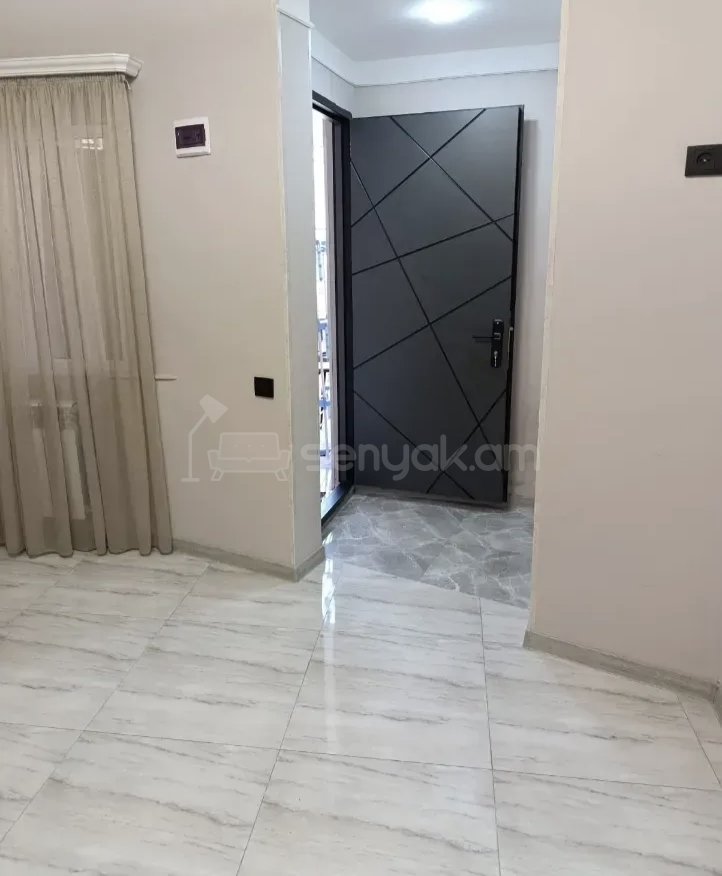 2 Սենյականոց Բնակարան Քարե Շենքում, 62քմ, 2/2 հարկ, Նորմալ Վիճակում, Կահավորված
