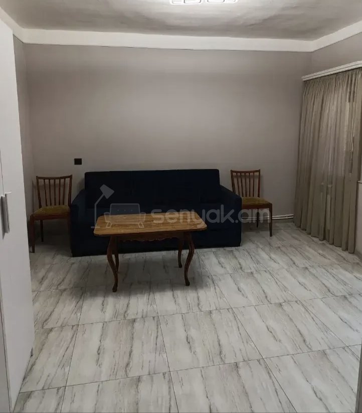 2 Սենյականոց Բնակարան Քարե Շենքում, 62քմ, 2/2 հարկ, Նորմալ Վիճակում, Կահավորված